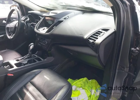 2018 Ford Escape Titanium from USA, damaged, VIN 1FMCU9J96JUB18918